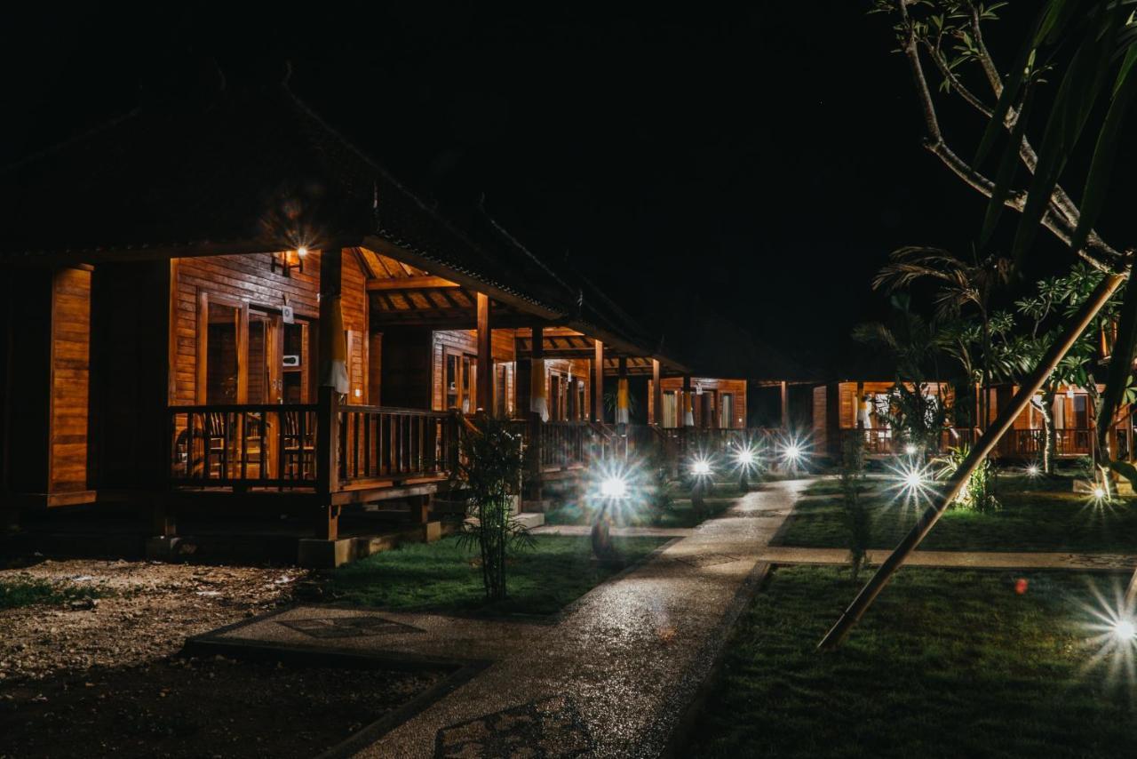 נוסה-למבונגן Taman Tirta Villa מראה חיצוני תמונה